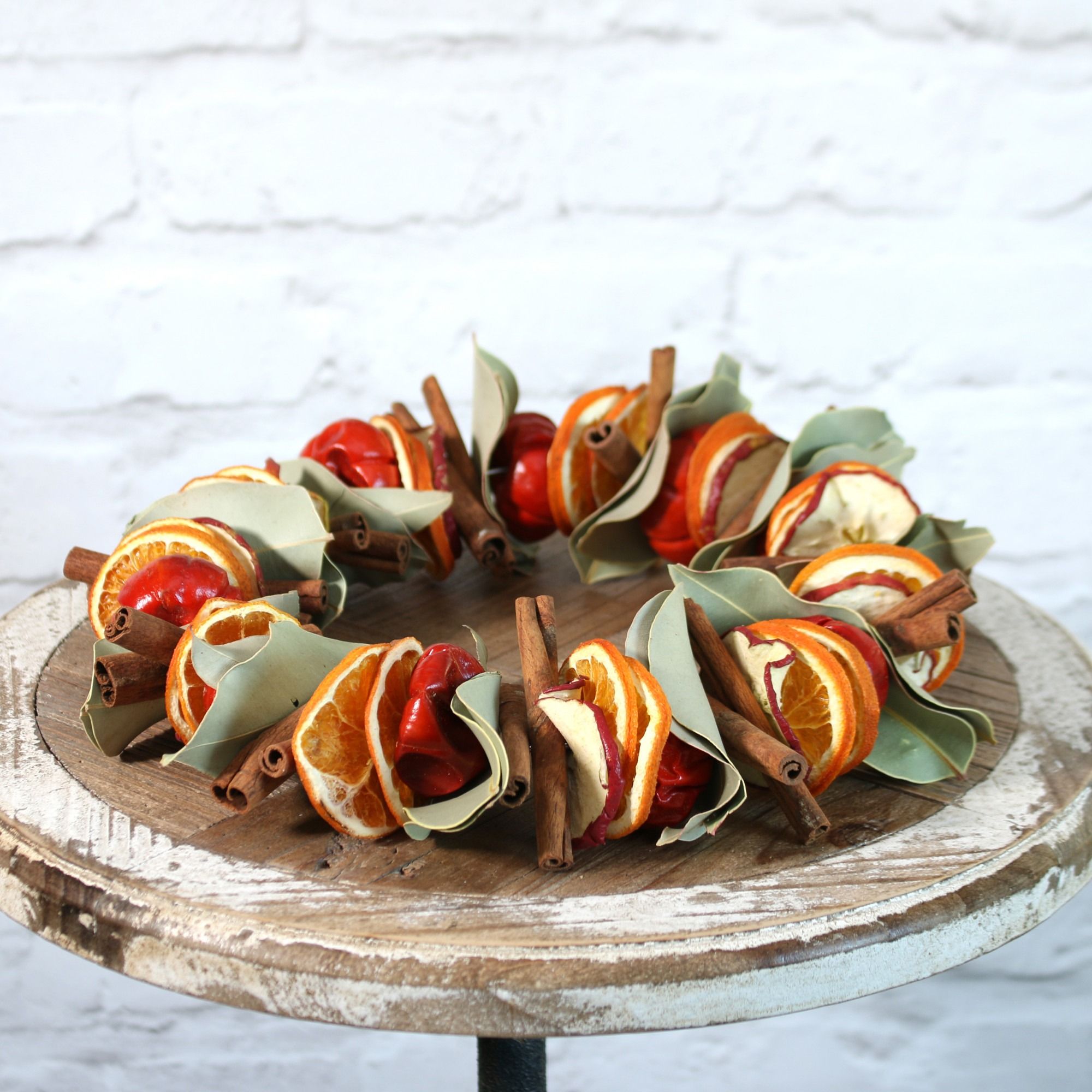 Small Fruit/Cinnamon Ring (22cm)