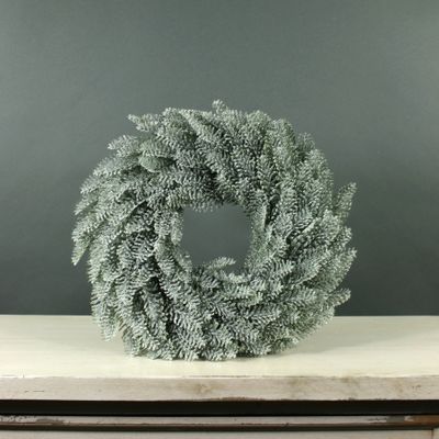 Frosty Wreath (6/24)