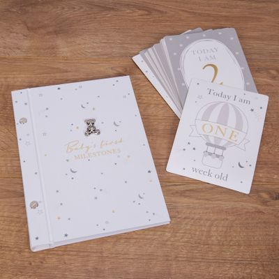 Baby�milestone cards & photo album