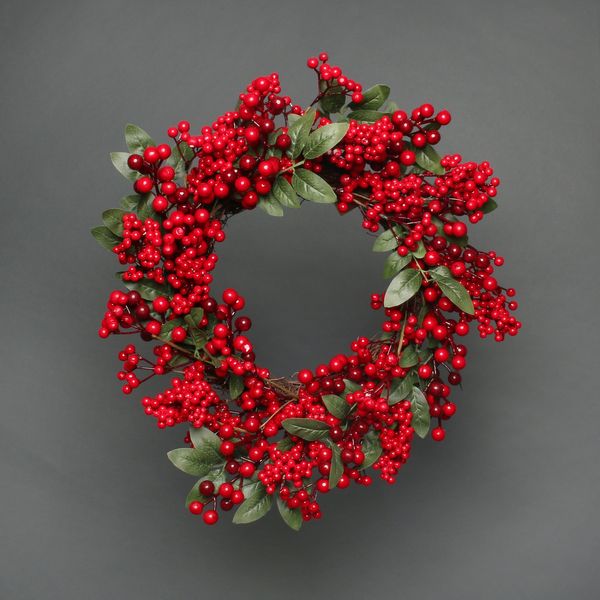 Red berry and leaves wreath 52cm  