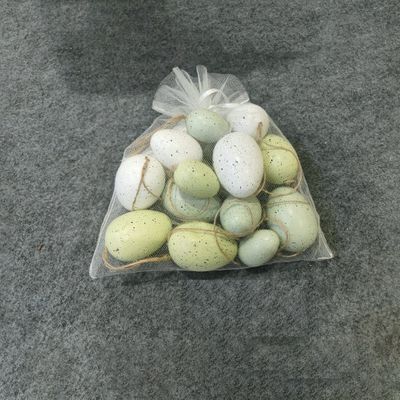 18 Asstd White/Green Eggs in Bag