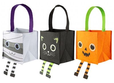 Halloween felt bags.png