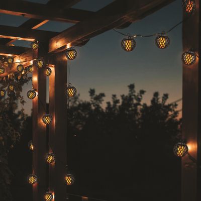 Set of 10 Solar hanging lantern with flickering bulb