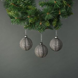 Naida 8cm Glass Frill Bauble Pewter & Silver (S/4) Naida 8cm Glass Frill Bauble Pewter & Silver (S/4)