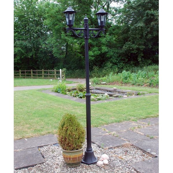 Kingfisher Victorian Style Double Headed Lamp Post
