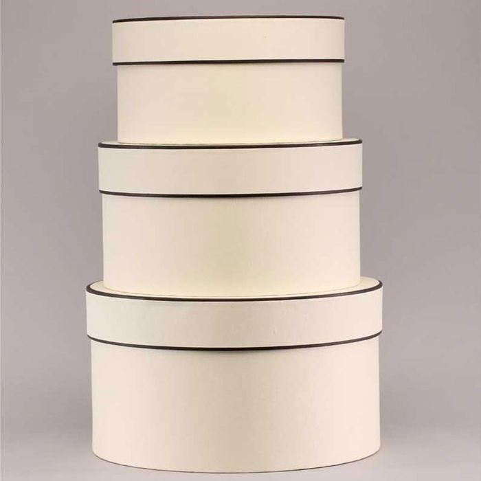 Round Hat Boxes White with Gold Trim